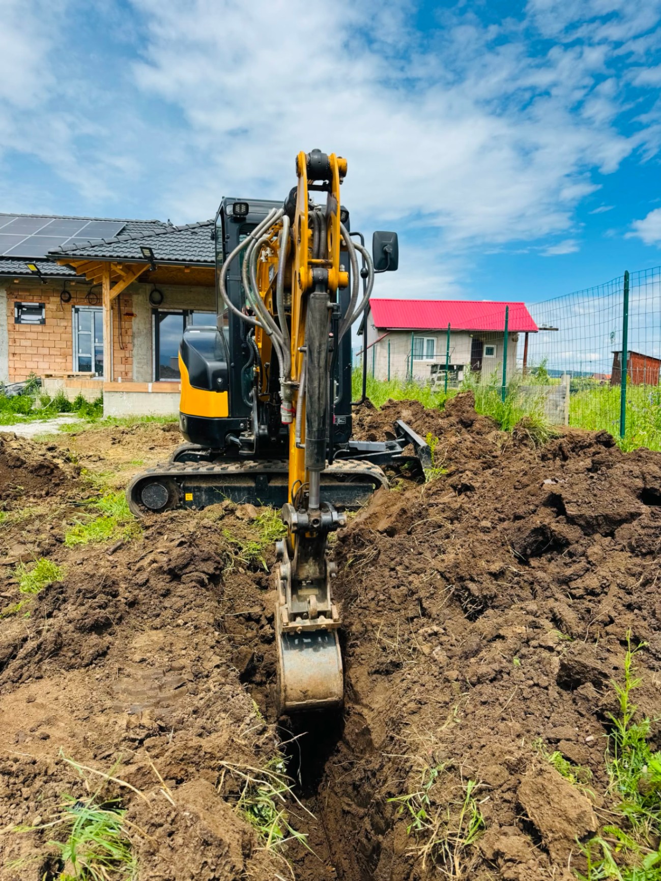 Nivelare cu mini excavator