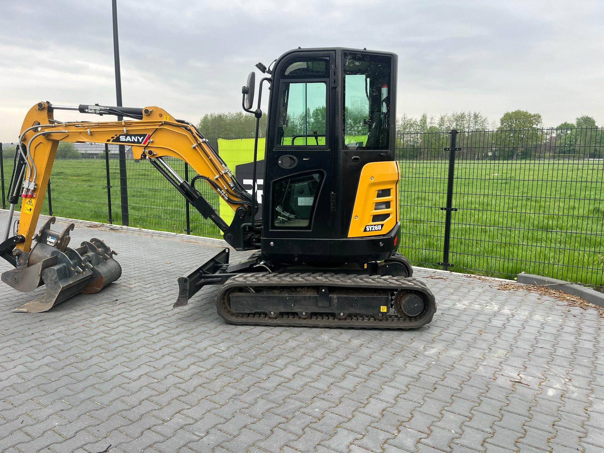 Săpături cu mini excavator
